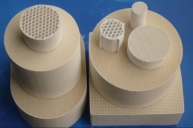 300 Cpsi keramische Katalysator-Filter-Katalysator-Bienenwabe 101.6mm